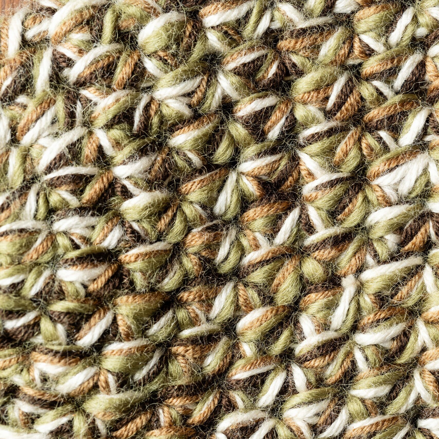 Crochet wool sample_camo green