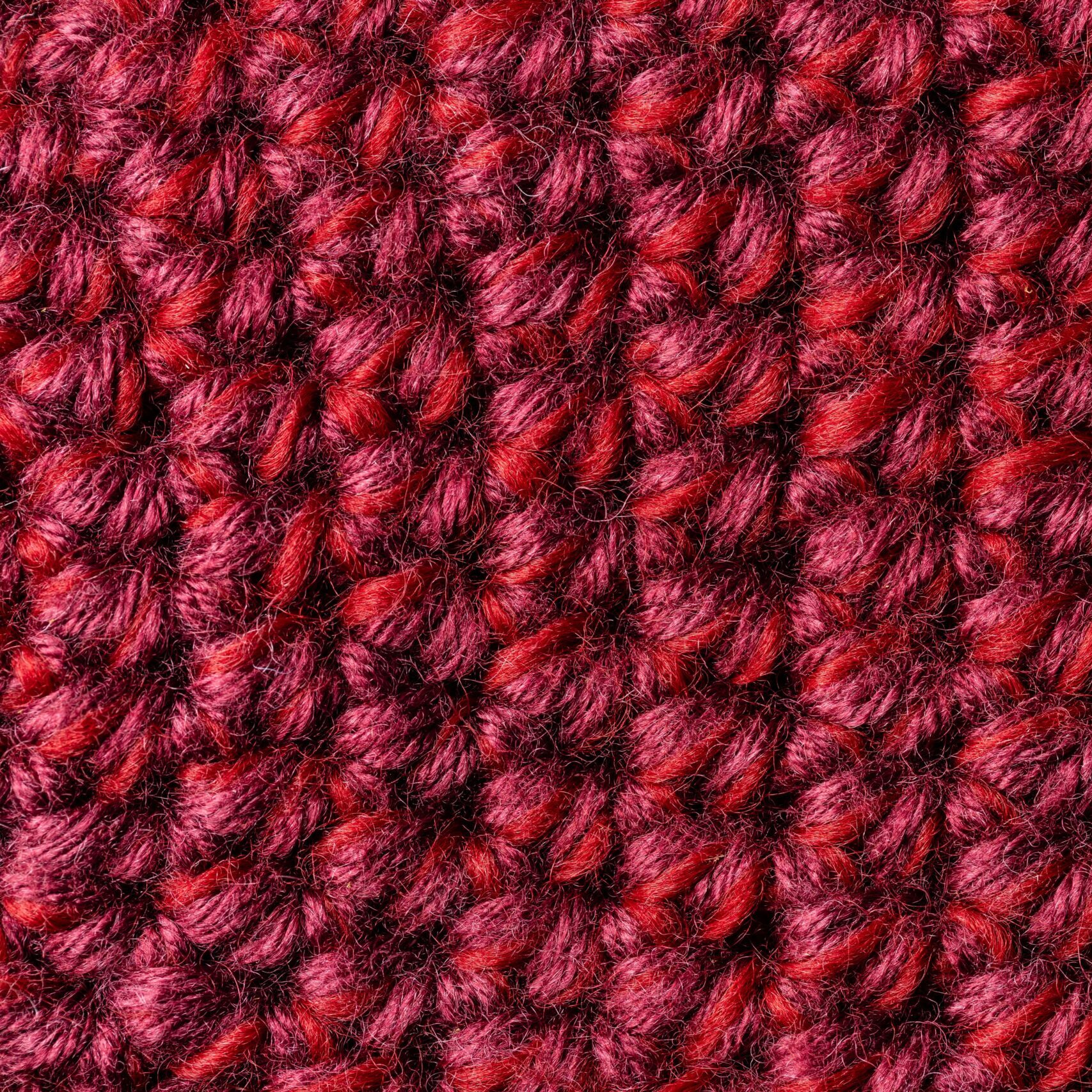 Crochet wool sample_mulberry red