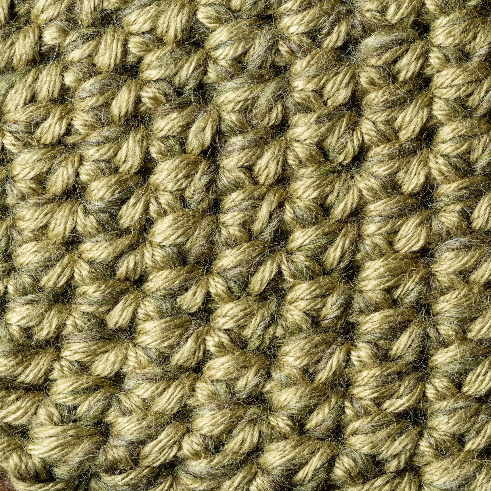Crochet wool sample_winter moss green
